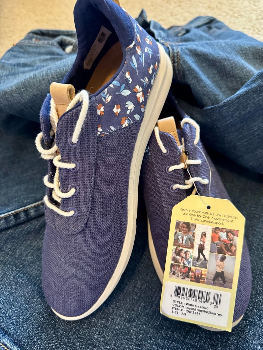 Toms Navy Canvas Lace-Up Oxfords with Cream Laces (Women’s Shoes)